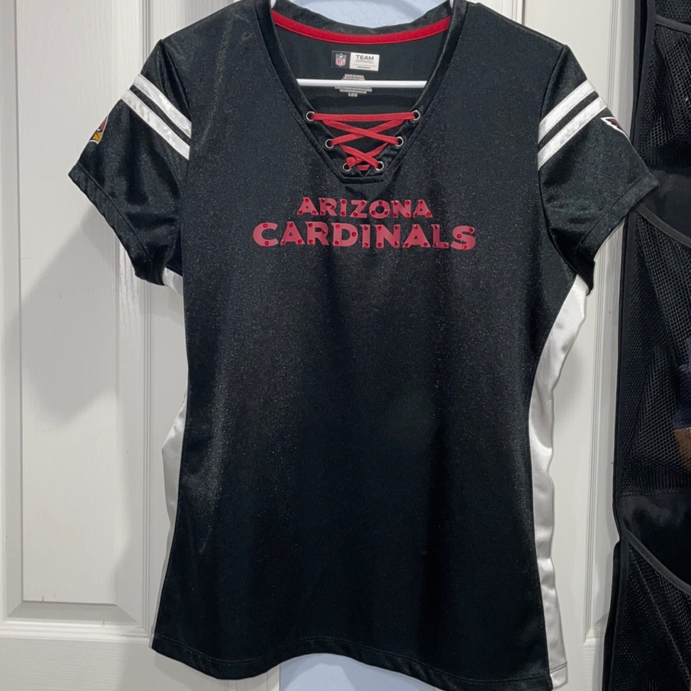 Women’s Cardinals Top
